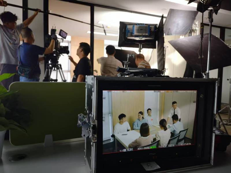 城步苗族自治县TVC拍摄公司：科技产品视觉化大师，诠释未来感与功能美学